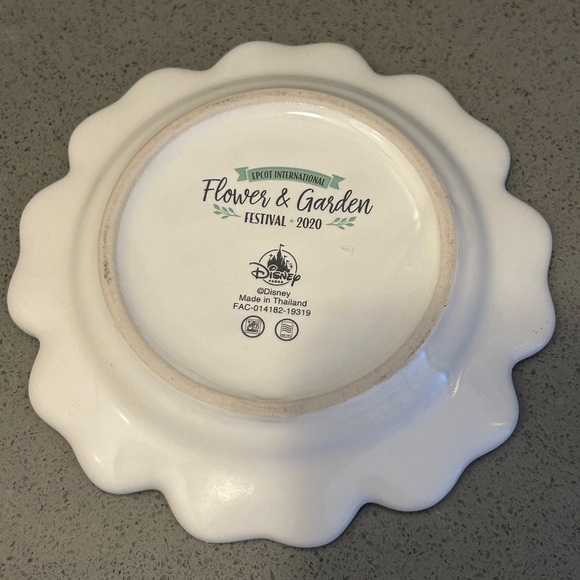 Disney Trinket Dish - Minnie Mouse - Epcot Flower & Garden Festival 2020 - Picture 3 of 8